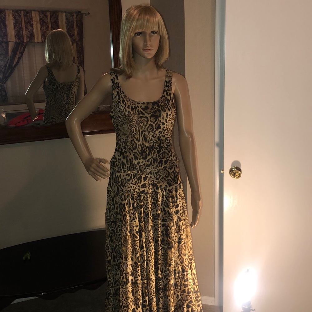Ladies Jones New York leopard dress.